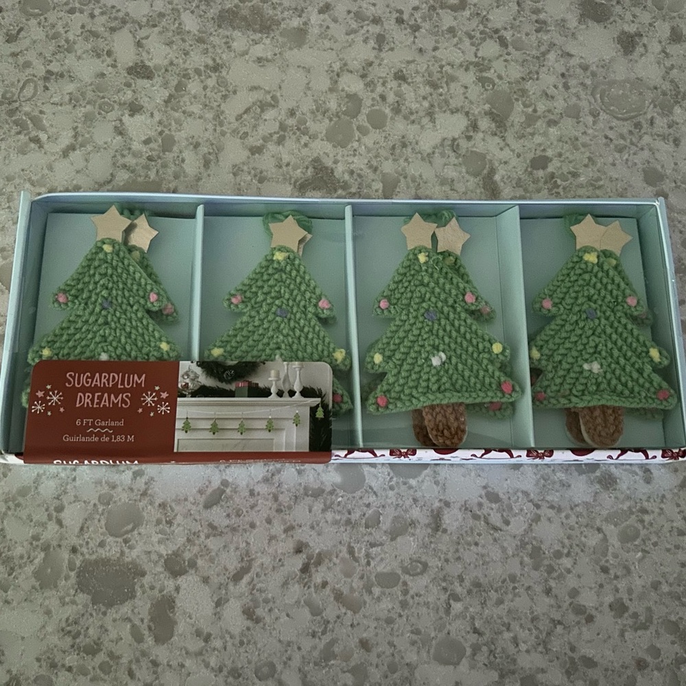 “New” Sugarplum Dreams Christmas Trees 6 ft Garland